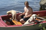 Johannes och hundarna i båten