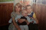 Elsa, Eva & Emil hos mormor